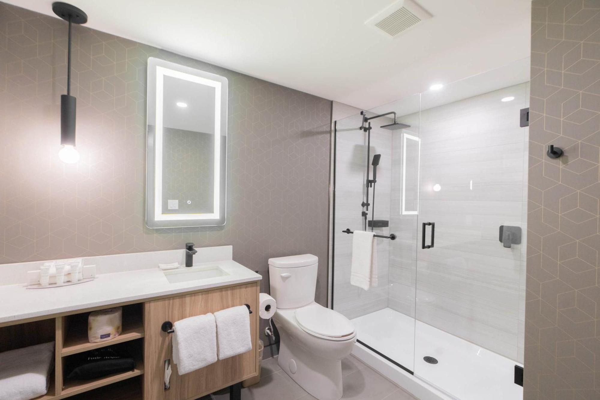 Sandman Signature Dartmouth Hotel & Suites Экстерьер фото